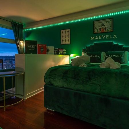 Maevela Apartments - Top Floor Rolex Themed Studio Apt Inside The Cube, Mailbox - Free Netflix & Wifi Birmingham Dış mekan fotoğraf