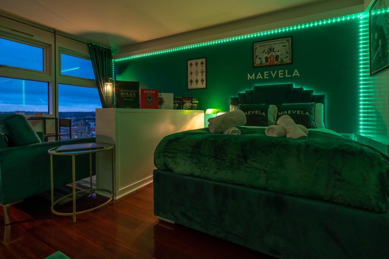 Maevela Apartments - Top Floor Rolex Themed Studio Apt Inside The Cube, Mailbox - Free Netflix & Wifi Birmingham Dış mekan fotoğraf
