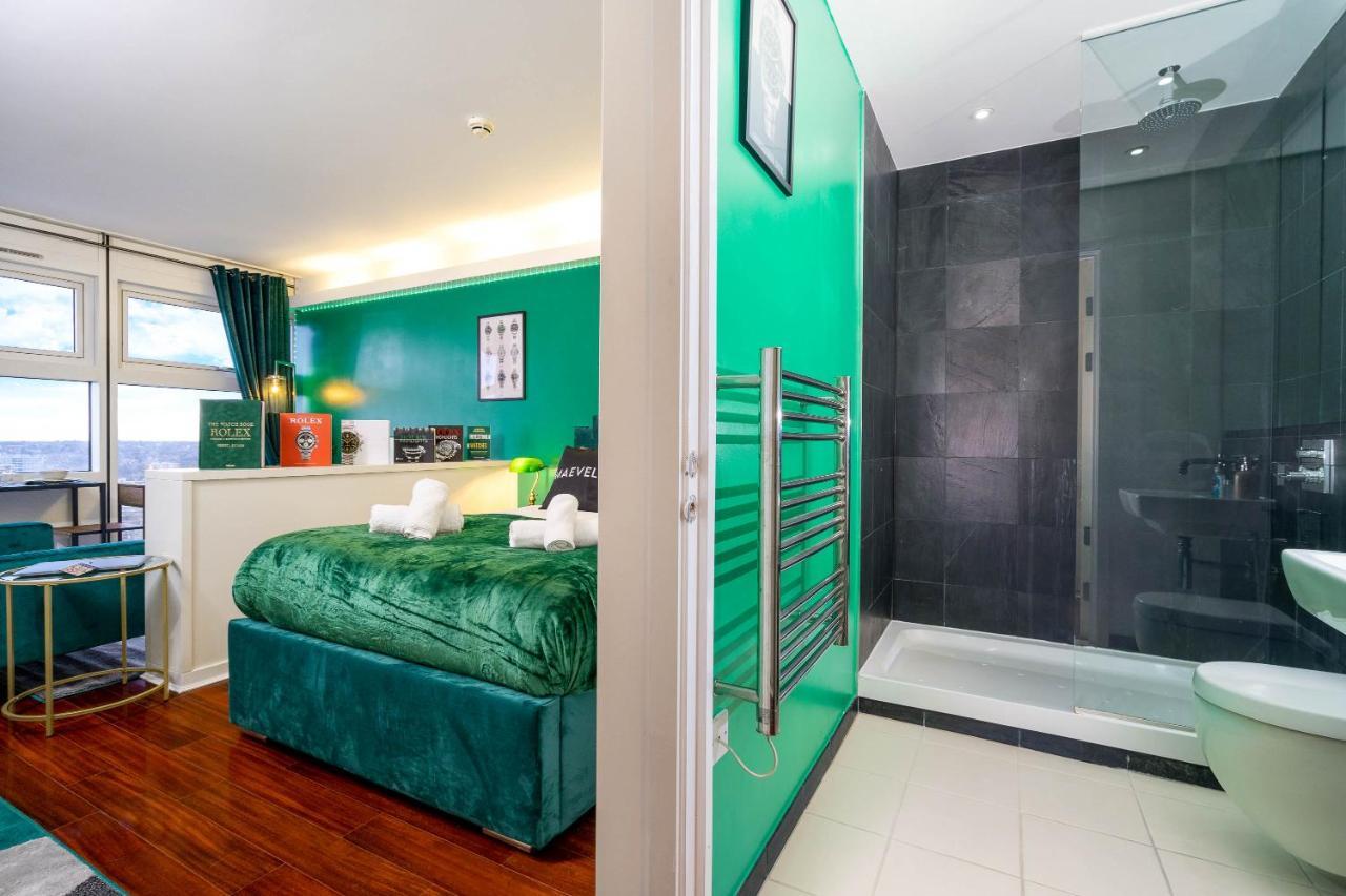 Maevela Apartments - Top Floor Rolex Themed Studio Apt Inside The Cube, Mailbox - Free Netflix & Wifi Birmingham Dış mekan fotoğraf
