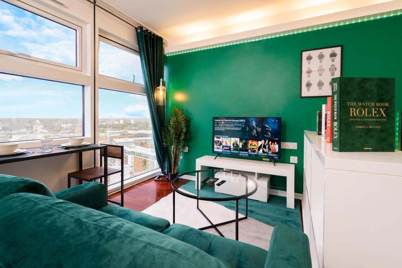 Maevela Apartments - Top Floor Rolex Themed Studio Apt Inside The Cube, Mailbox - Free Netflix & Wifi Birmingham Dış mekan fotoğraf