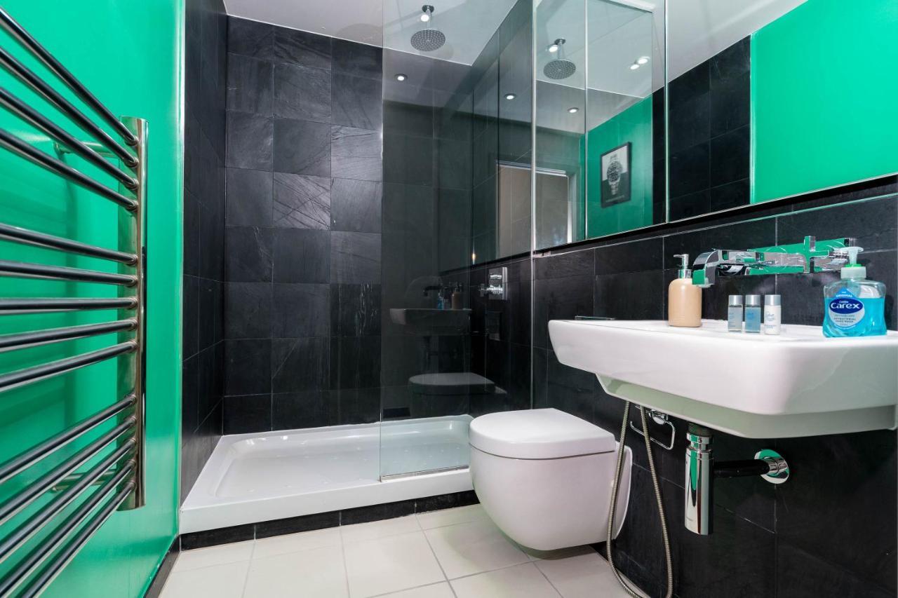 Maevela Apartments - Top Floor Rolex Themed Studio Apt Inside The Cube, Mailbox - Free Netflix & Wifi Birmingham Dış mekan fotoğraf