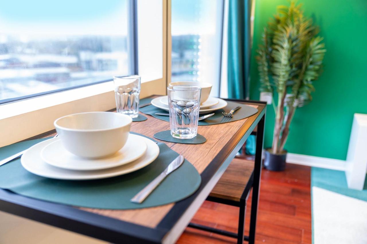 Maevela Apartments - Top Floor Rolex Themed Studio Apt Inside The Cube, Mailbox - Free Netflix & Wifi Birmingham Dış mekan fotoğraf